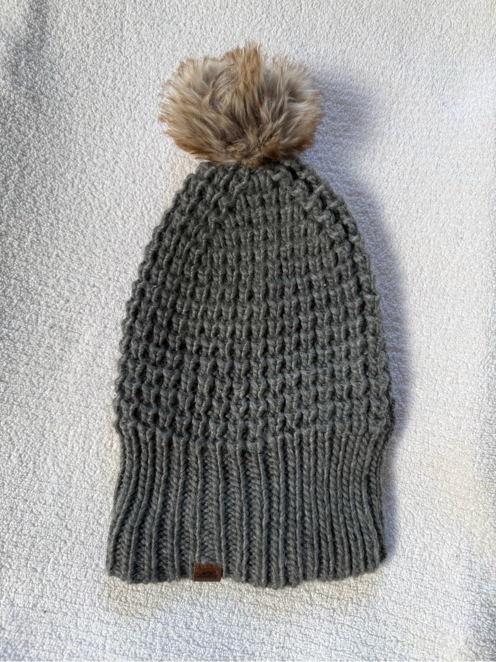 Roots Gray Knit Pom Beanie/Slouch Toque